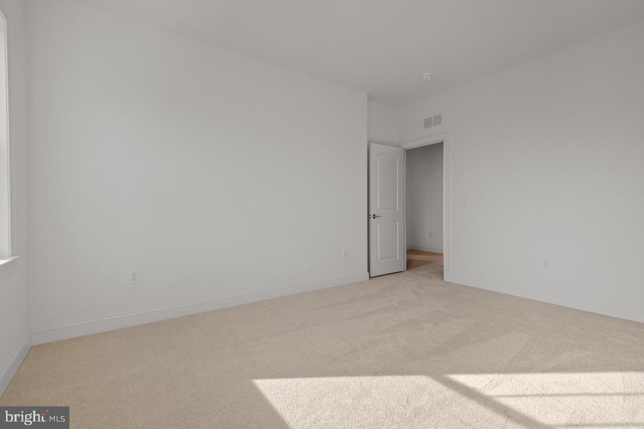 1041 Lititz Bend Drive Lititz, PA 17543 - Photo 31 of 39 Gallery Image 31