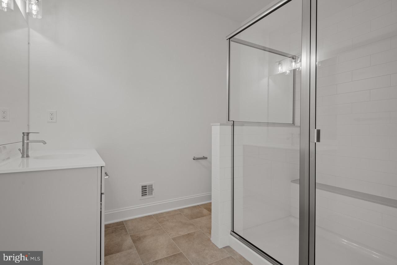 1041 Lititz Bend Drive Lititz, PA 17543 - Photo 32 of 39 Gallery Image 32
