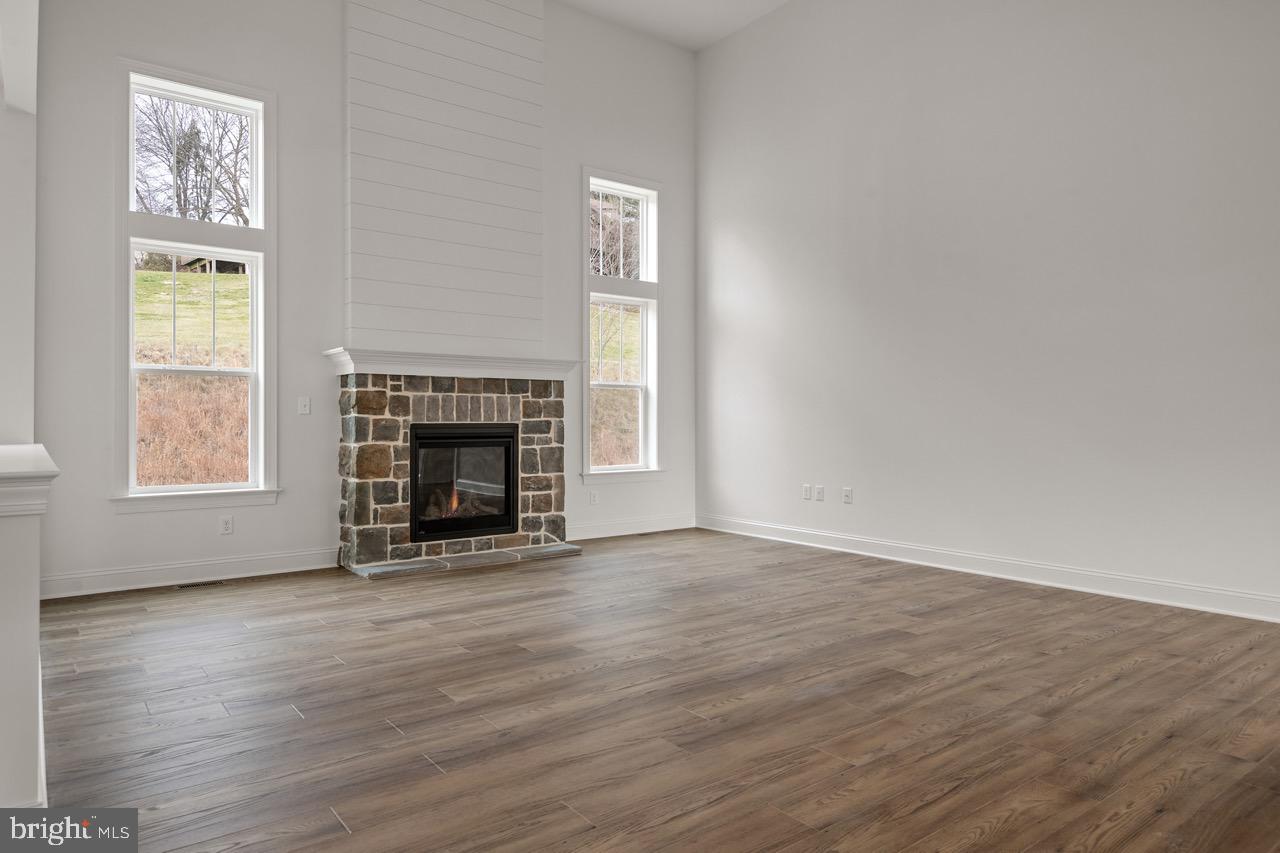 1041 Lititz Bend Drive Lititz, PA 17543 - Photo 10 of 39 Gallery Image 10