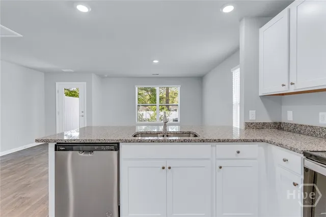 $2,000 | 173 Coneflower Road, Bloomingdale, GA 31302