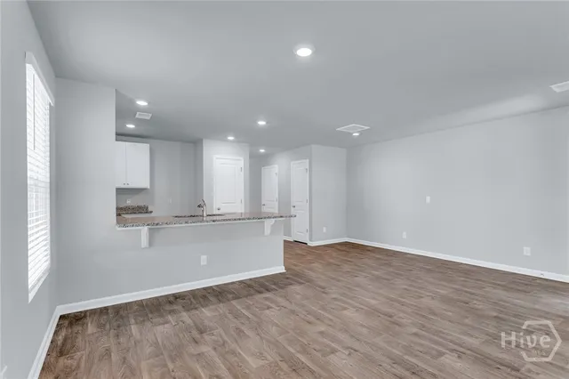 $2,000 | 173 Coneflower Road, Bloomingdale, GA 31302