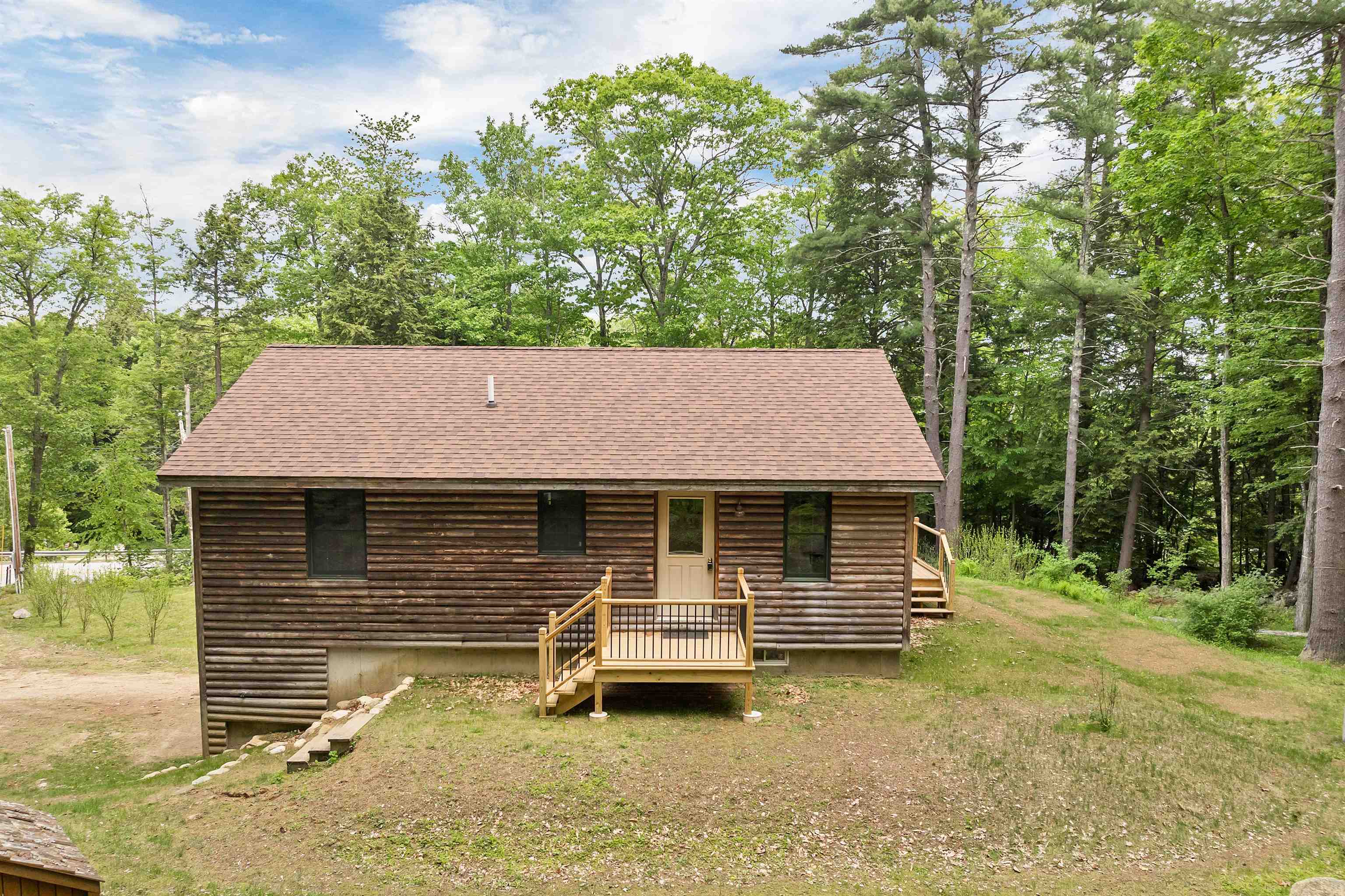 623 Suncook Valley Road Alton, NH 03809 - Photo 4 of 38