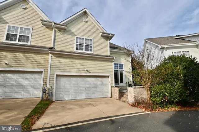 $3,400 | 13777 Ulysses Street, Woodbridge, VA 22191