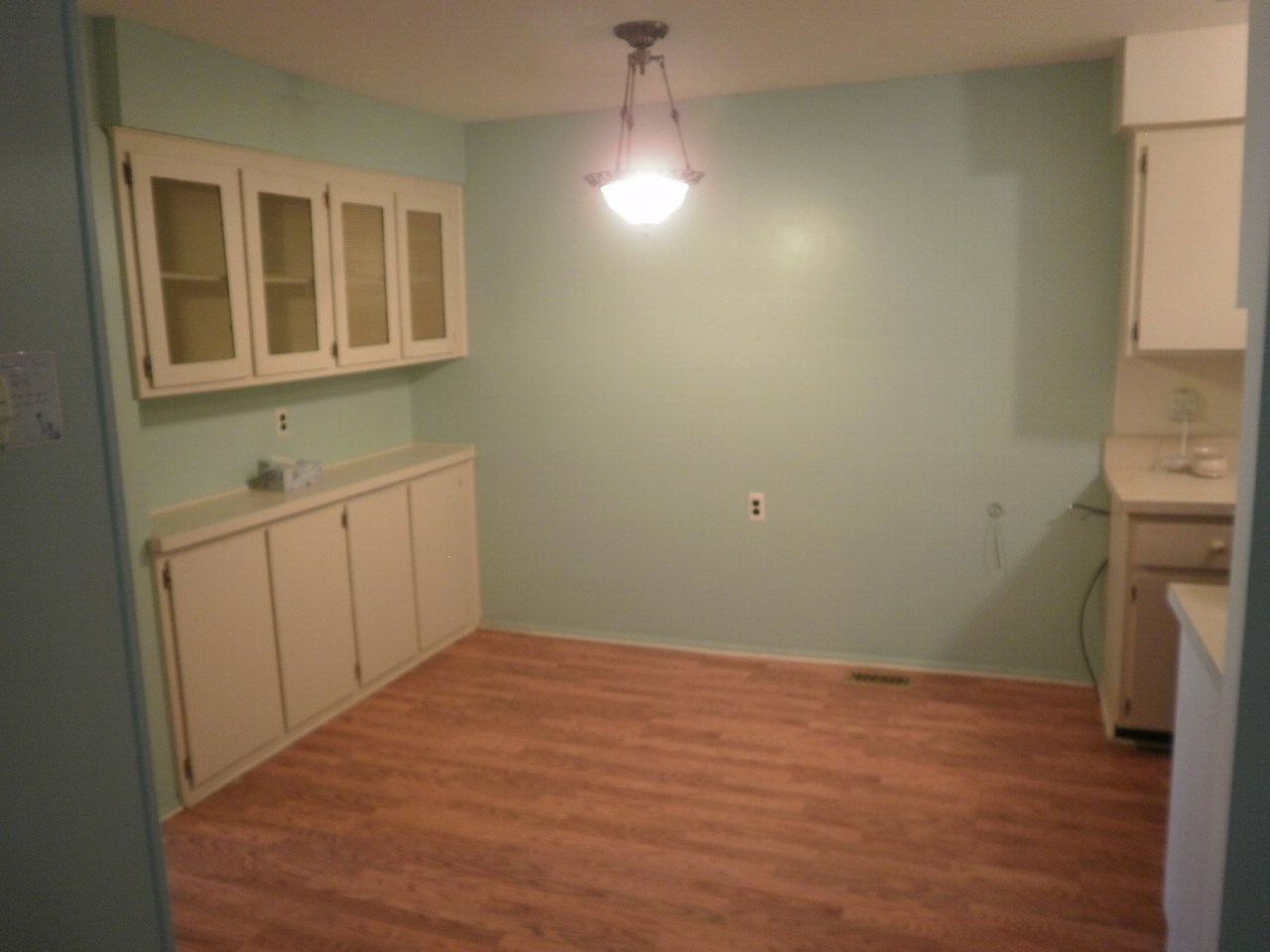 29149 Hayes Road Warren, MI 48088 - Photo 7 of 15 Dining Area