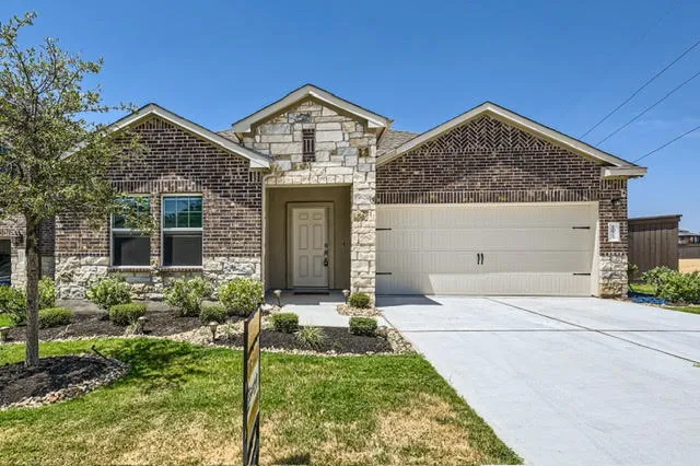 $444,900 | 1025 Bluewood Bend, Leander, TX 78641