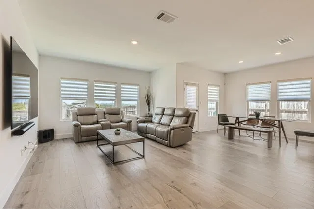 $444,900 | 1025 Bluewood Bend, Leander, TX 78641