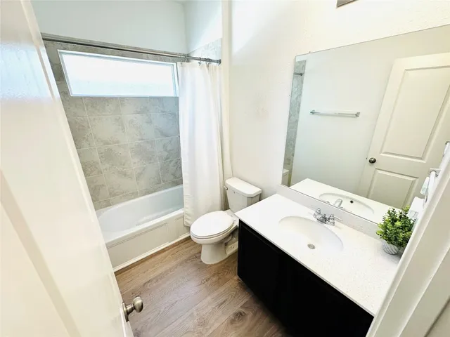 $444,900 | 1025 Bluewood Bend, Leander, TX 78641