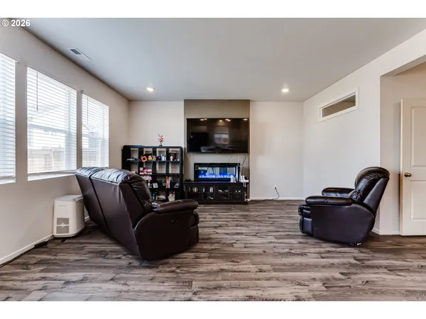 $525,000 | 2932 V Street, Springfield, OR 97477