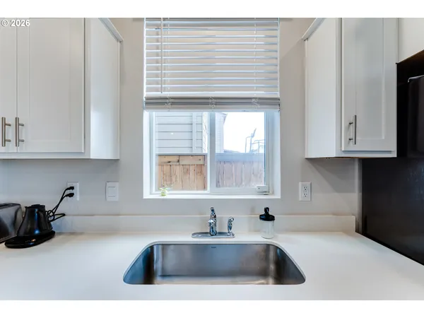 $525,000 | 2932 V Street, Springfield, OR 97477