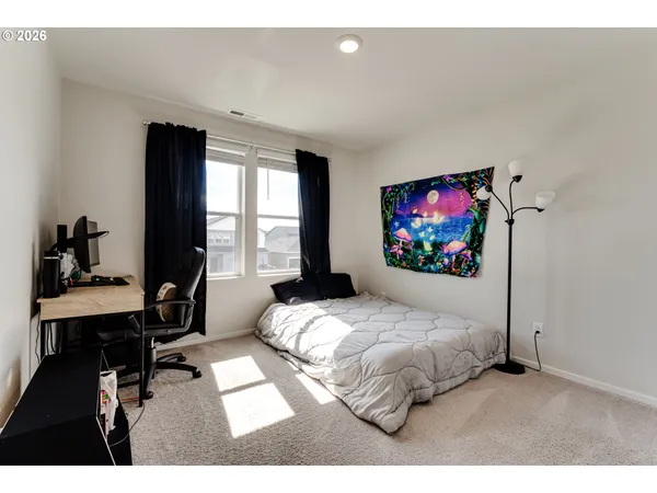 $525,000 | 2932 V Street, Springfield, OR 97477