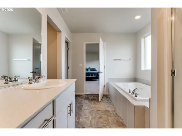 $525,000 | 2932 V Street, Springfield, OR 97477