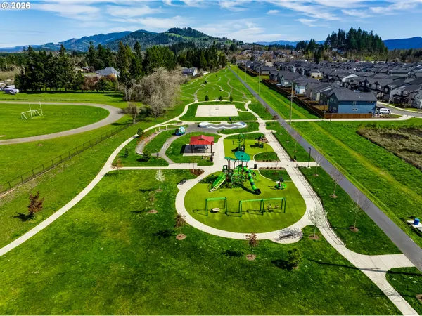 $525,000 | 2932 V Street, Springfield, OR 97477