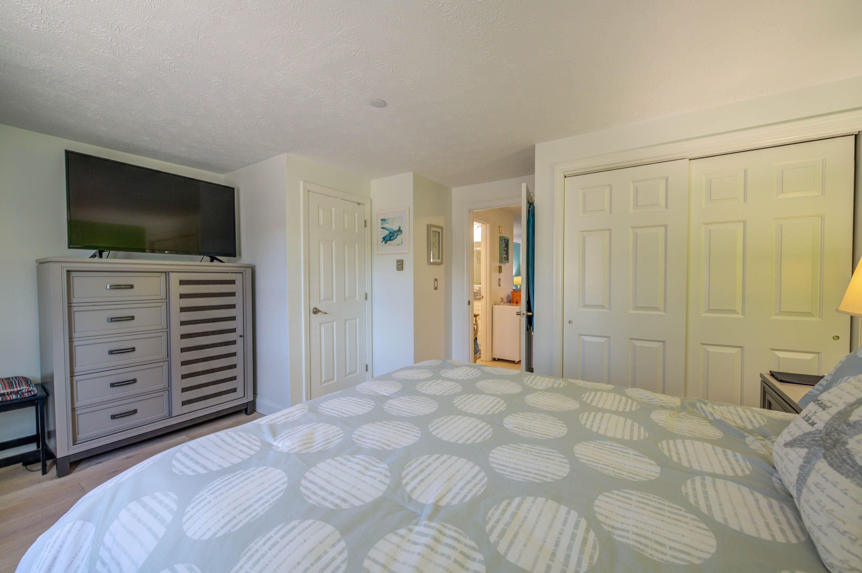 444 Main Street, Unit 104 Ogunquit, ME 03907 - Photo 11 of 17 pic-10