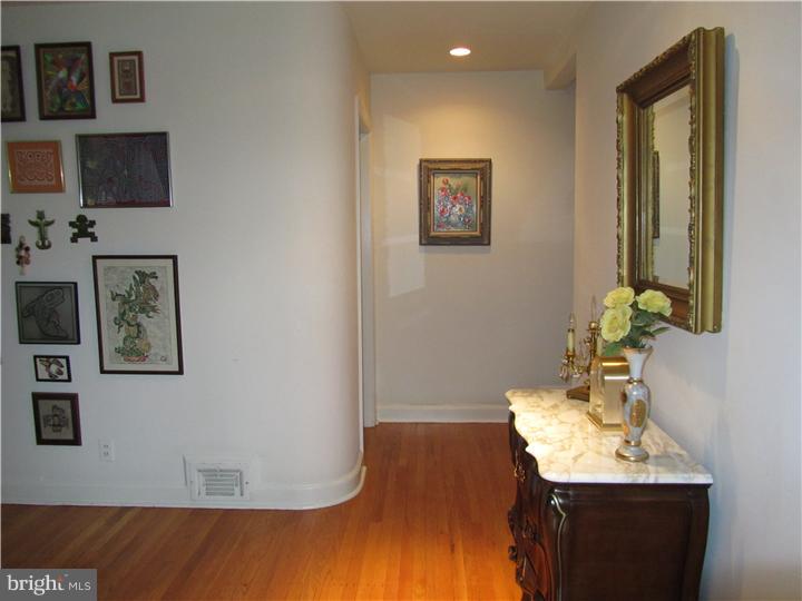 412 Williams Road Wynnewood, PA 19096 - Photo 3 of 13 Gallery Image 3