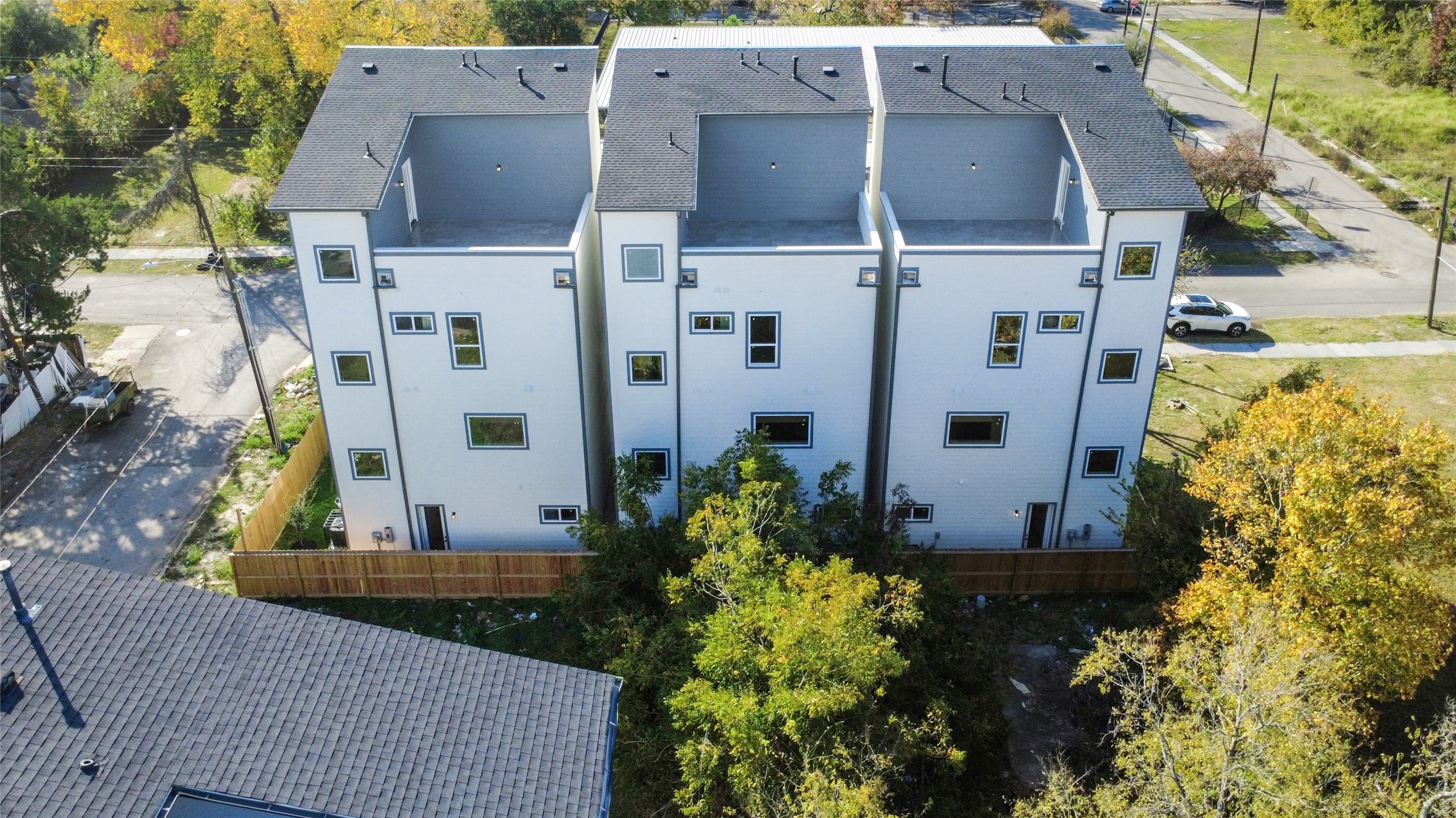 3229 Tuam Street Houston, TX 77004 - Photo 49 of 50 Rear view of Tuam Heights, surrounded with trees!