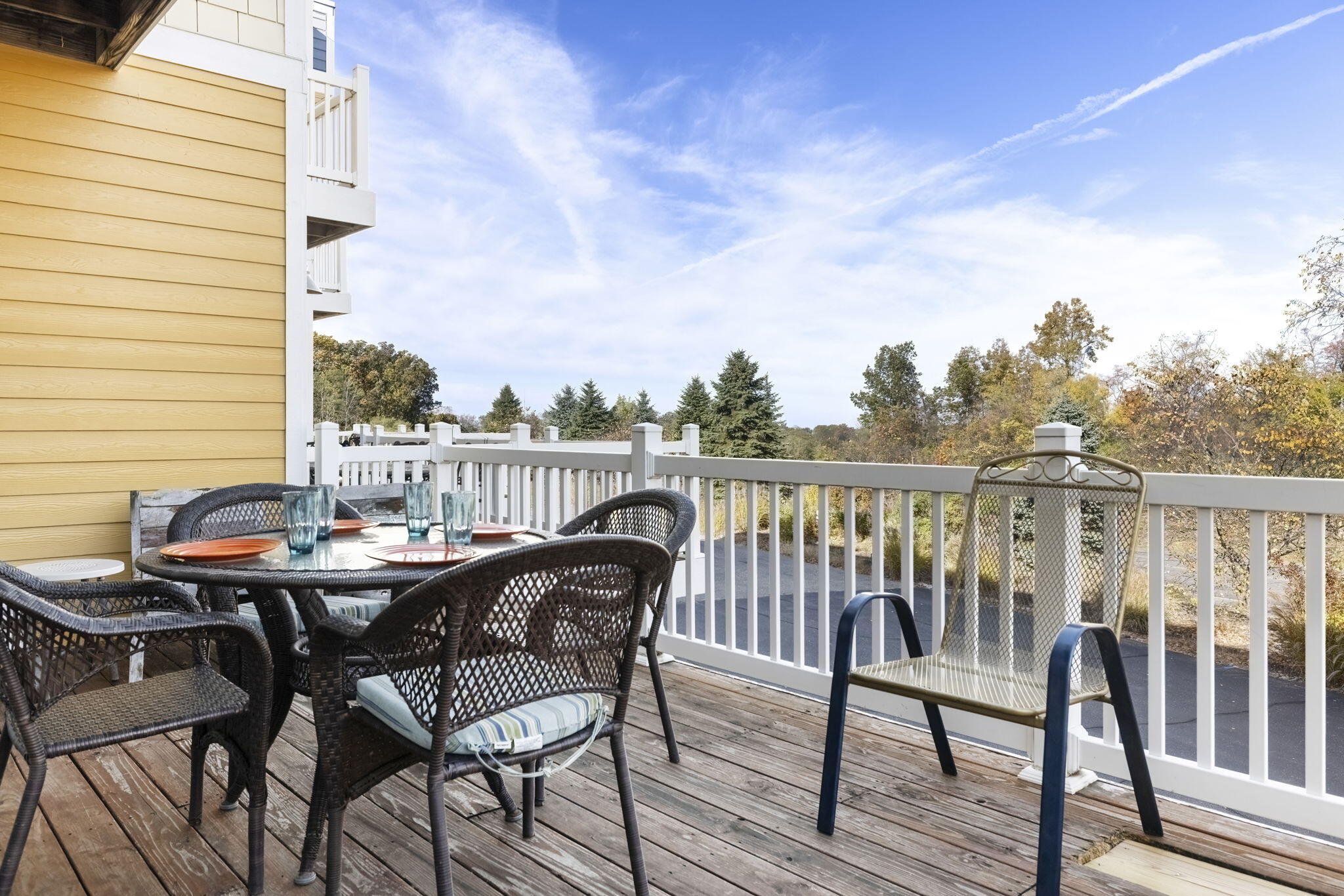 21 Diamond Point Lane New Buffalo, MI 49117 - Photo 7 of 28 14-Balcony dining