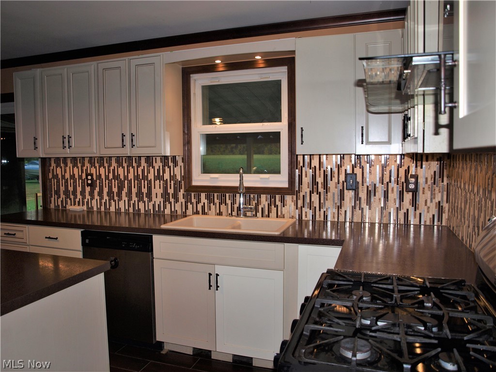 9512 Wolfe Road Windham, OH 44288 - Photo 6 of 24 Gallery Image 6