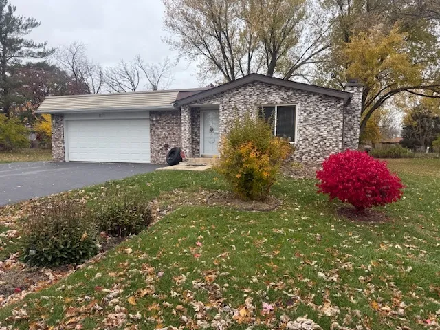 $1,700 | 22172 West Pineview Drive, Antioch, IL 60002