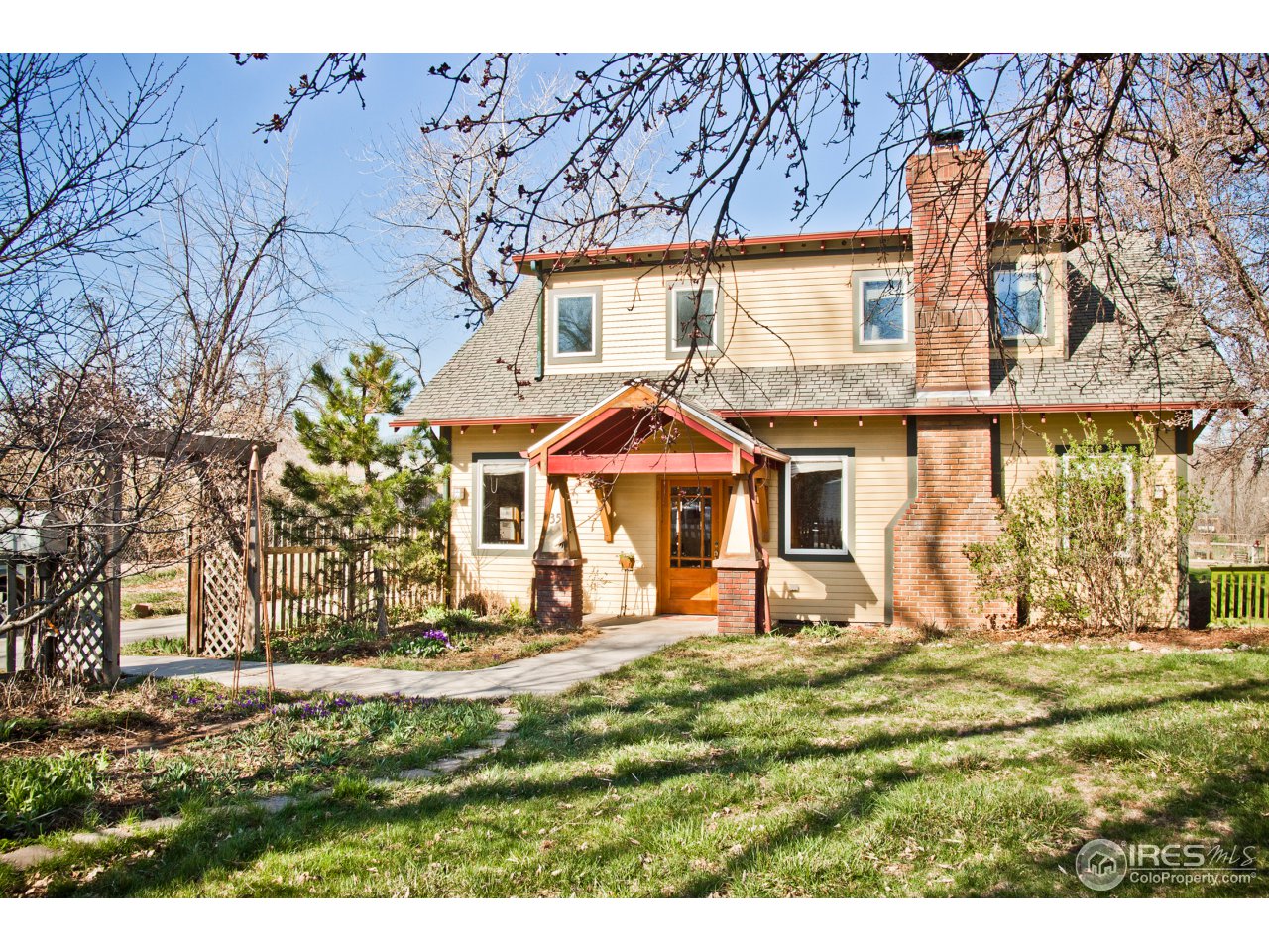 Craftsman style farmhouse