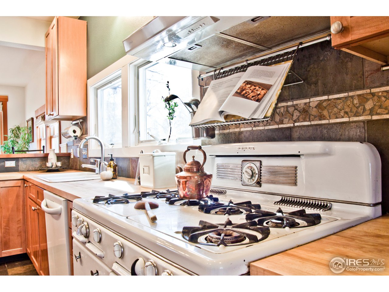 Vintage gas stove
