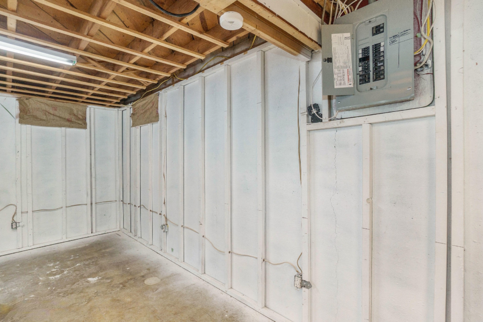 105 Sundown Street Springfield, MI 49037 - Photo 21 of 22 DNG-105-SUNDOWN-ST_33