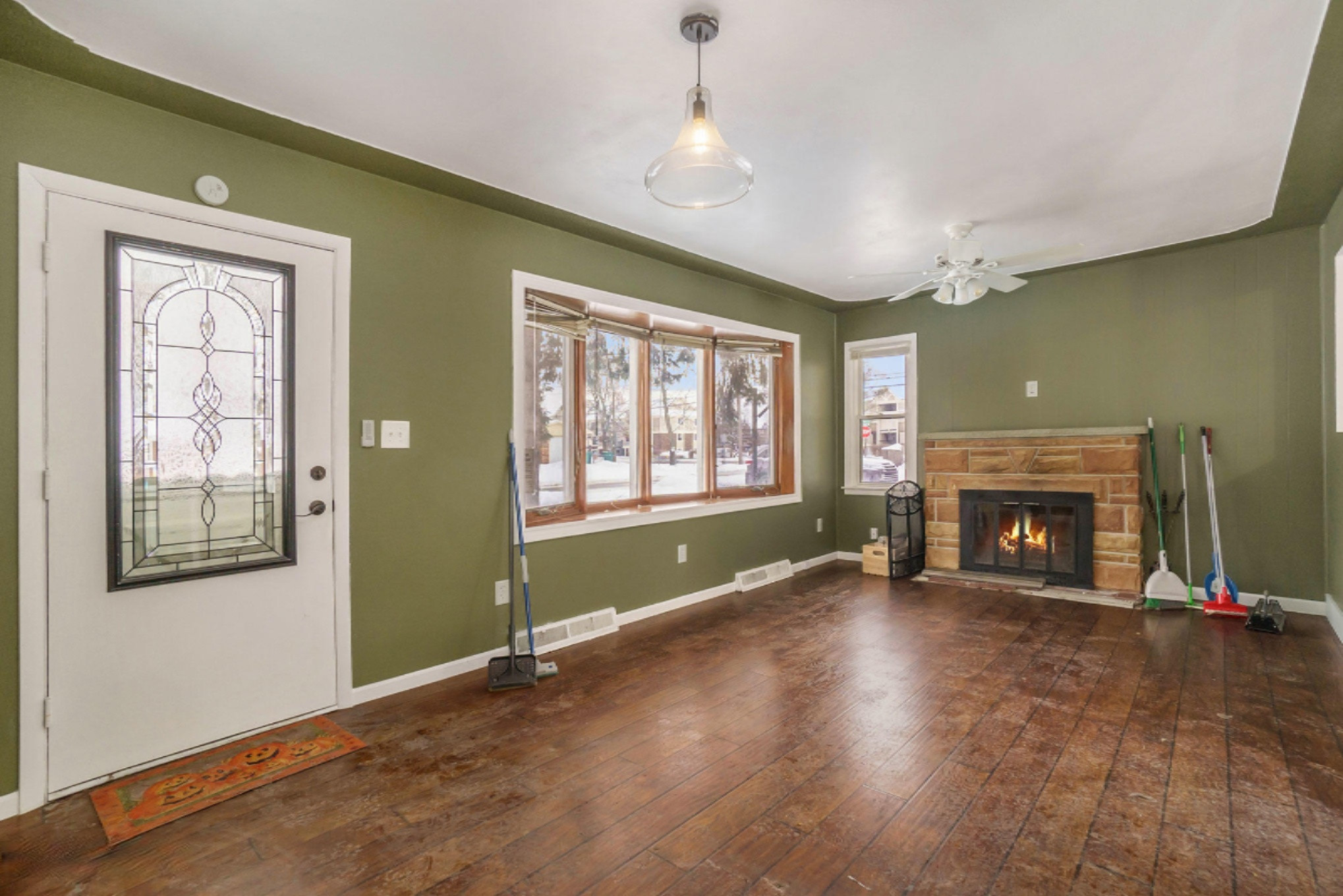 105 Sundown Street Springfield, MI 49037 - Photo 5 of 22 DNG-105-SUNDOWN-ST_5-1
