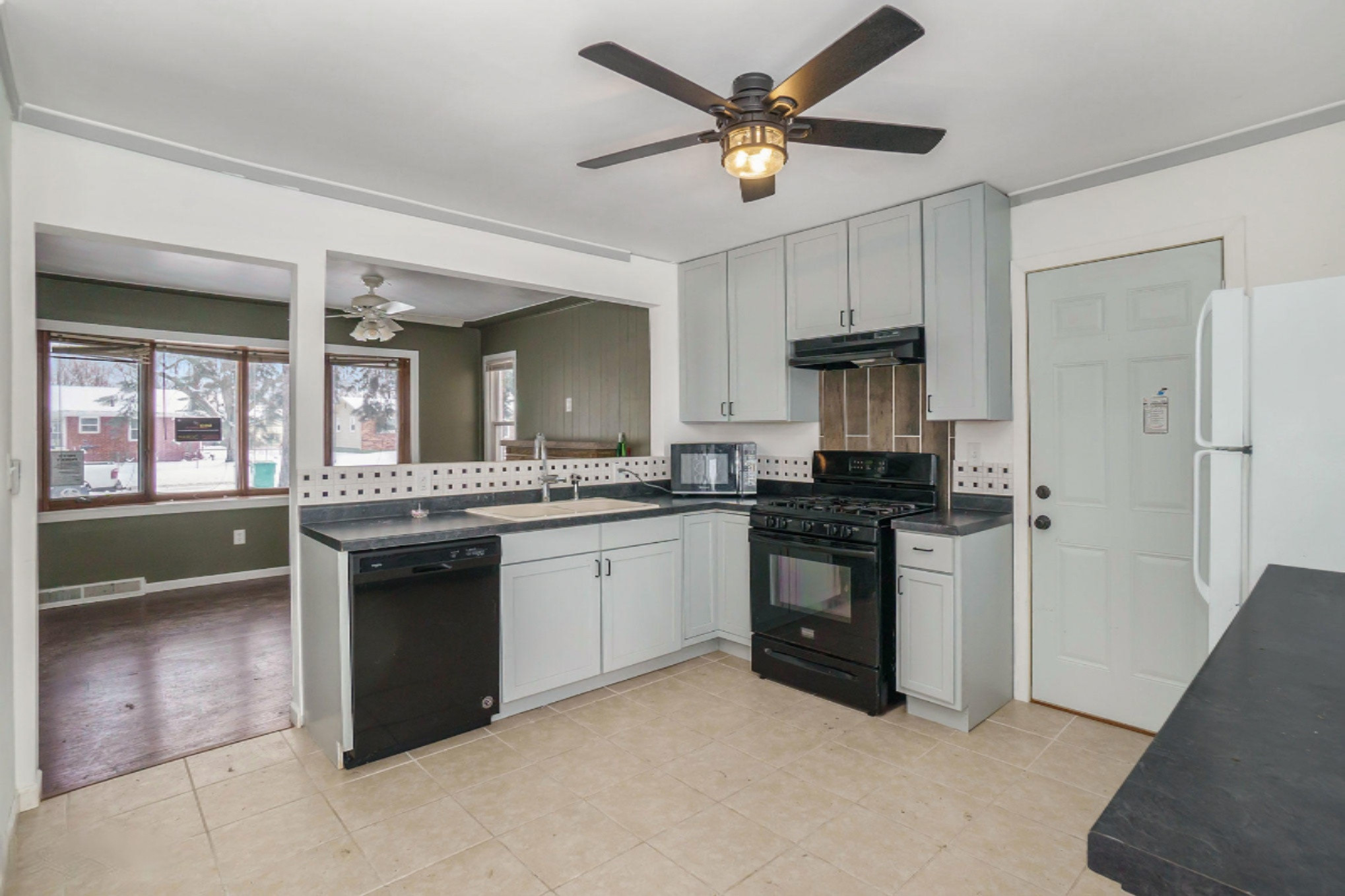 105 Sundown Street Springfield, MI 49037 - Photo 9 of 22 DNG-105-SUNDOWN-ST_25