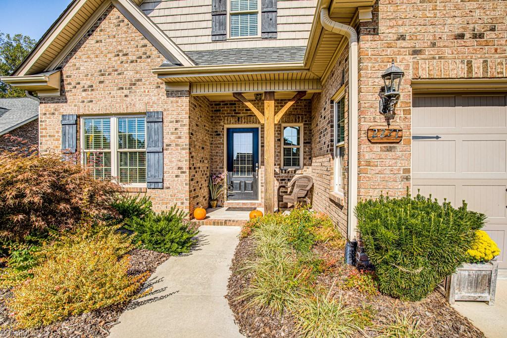 2271 Renaissance Lane High Point, NC 27262 - Photo 3 of 50 Gallery Image 3