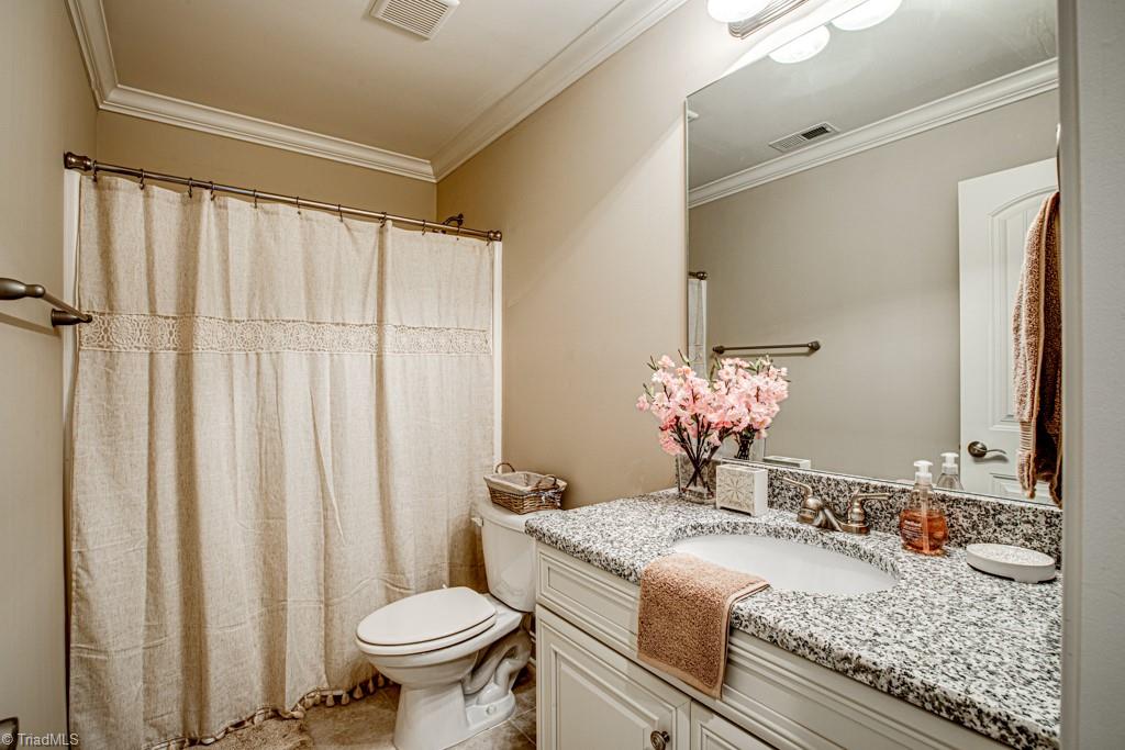 2271 Renaissance Lane High Point, NC 27262 - Photo 27 of 50 Gallery Image 27