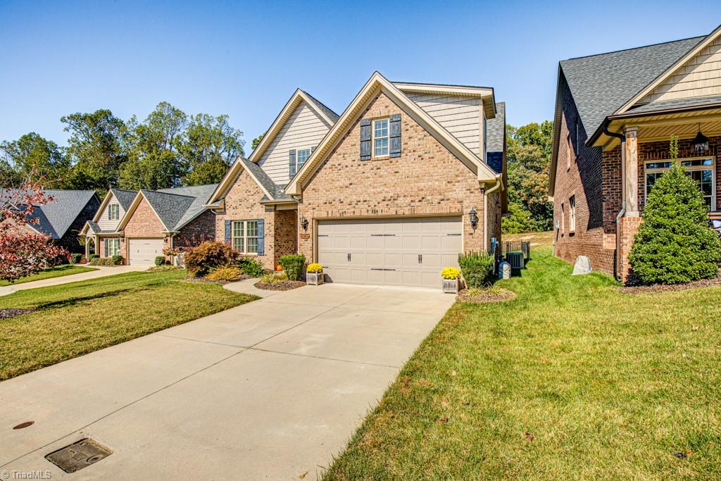2271 Renaissance Lane High Point, NC 27262 - Photo 4 of 50 Gallery Image 4