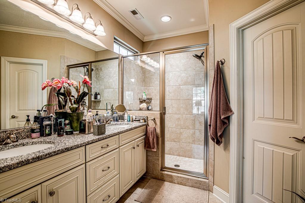 2271 Renaissance Lane High Point, NC 27262 - Photo 34 of 50 Gallery Image 34