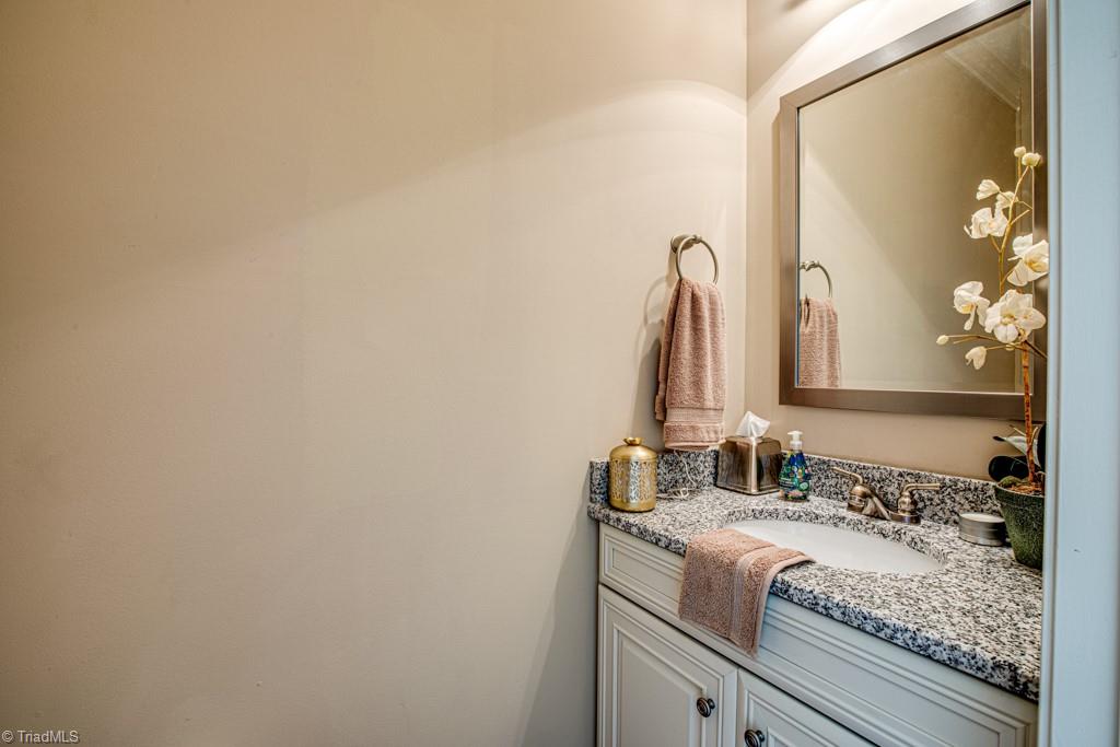 2271 Renaissance Lane High Point, NC 27262 - Photo 40 of 50 Gallery Image 40