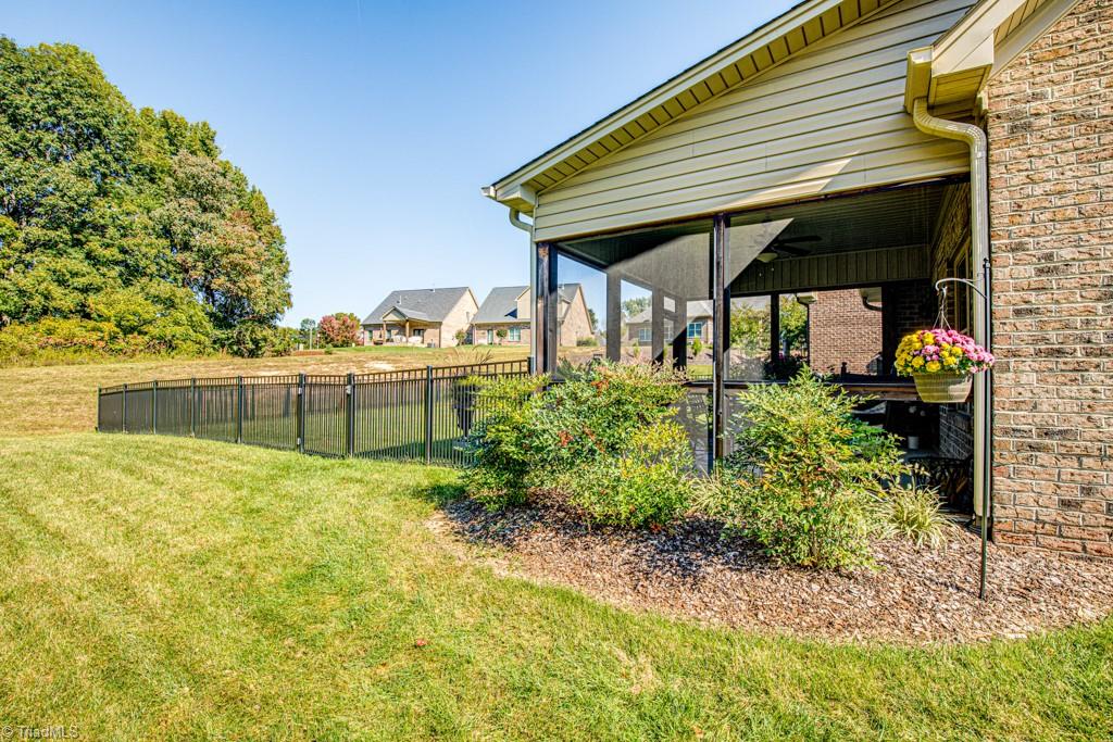 2271 Renaissance Lane High Point, NC 27262 - Photo 41 of 50 Gallery Image 41