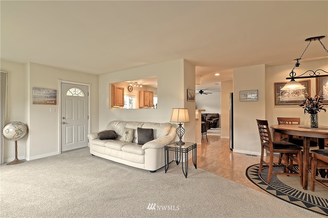 19235 128th Place Northeast Bothell, WA 98011 - Photo 11 of 25 Gallery Image 11