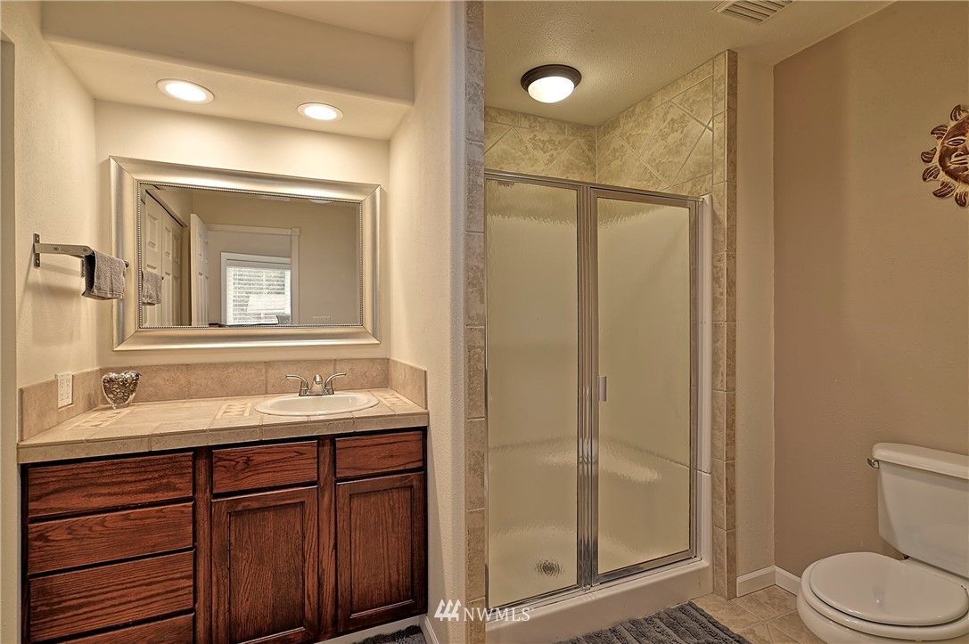 19235 128th Place Northeast Bothell, WA 98011 - Photo 18 of 25 Gallery Image 18