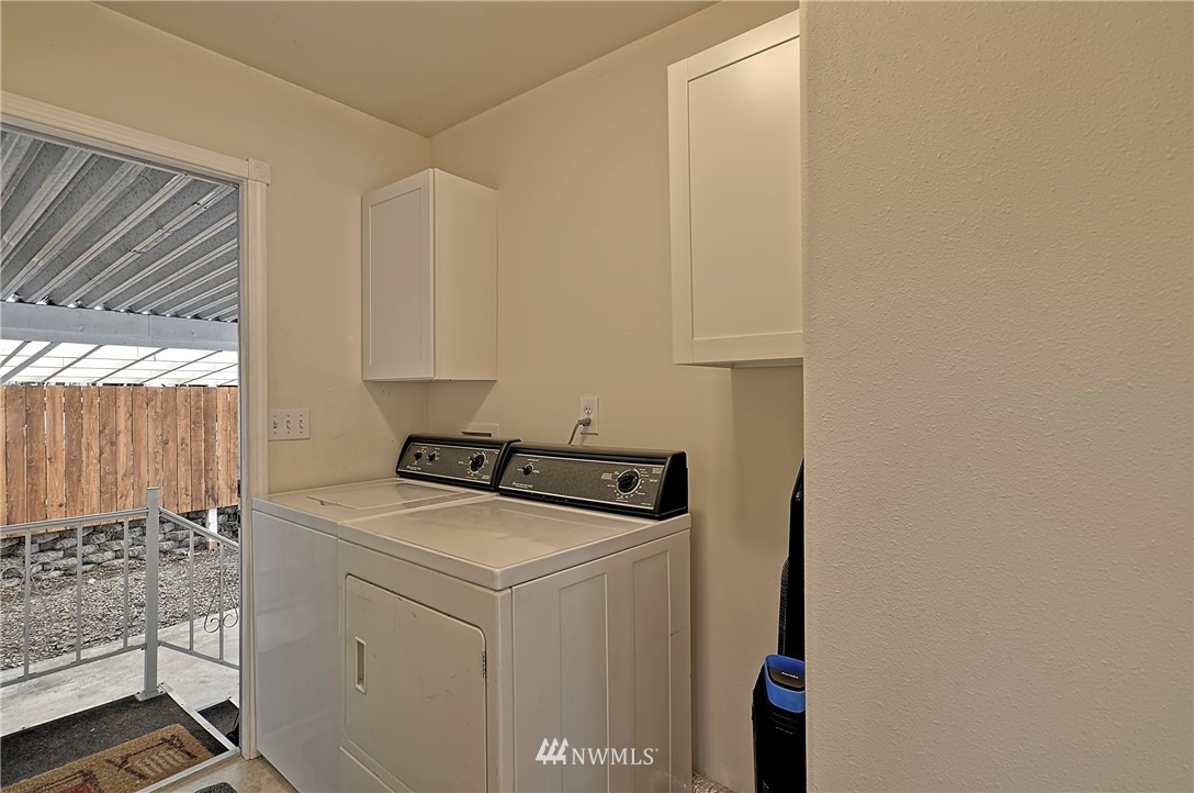 19235 128th Place Northeast Bothell, WA 98011 - Photo 22 of 25 Gallery Image 22