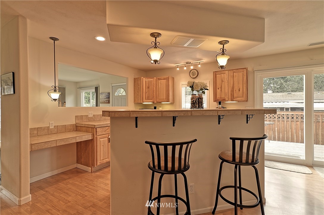 19235 128th Place Northeast Bothell, WA 98011 - Photo 8 of 25 Gallery Image 8