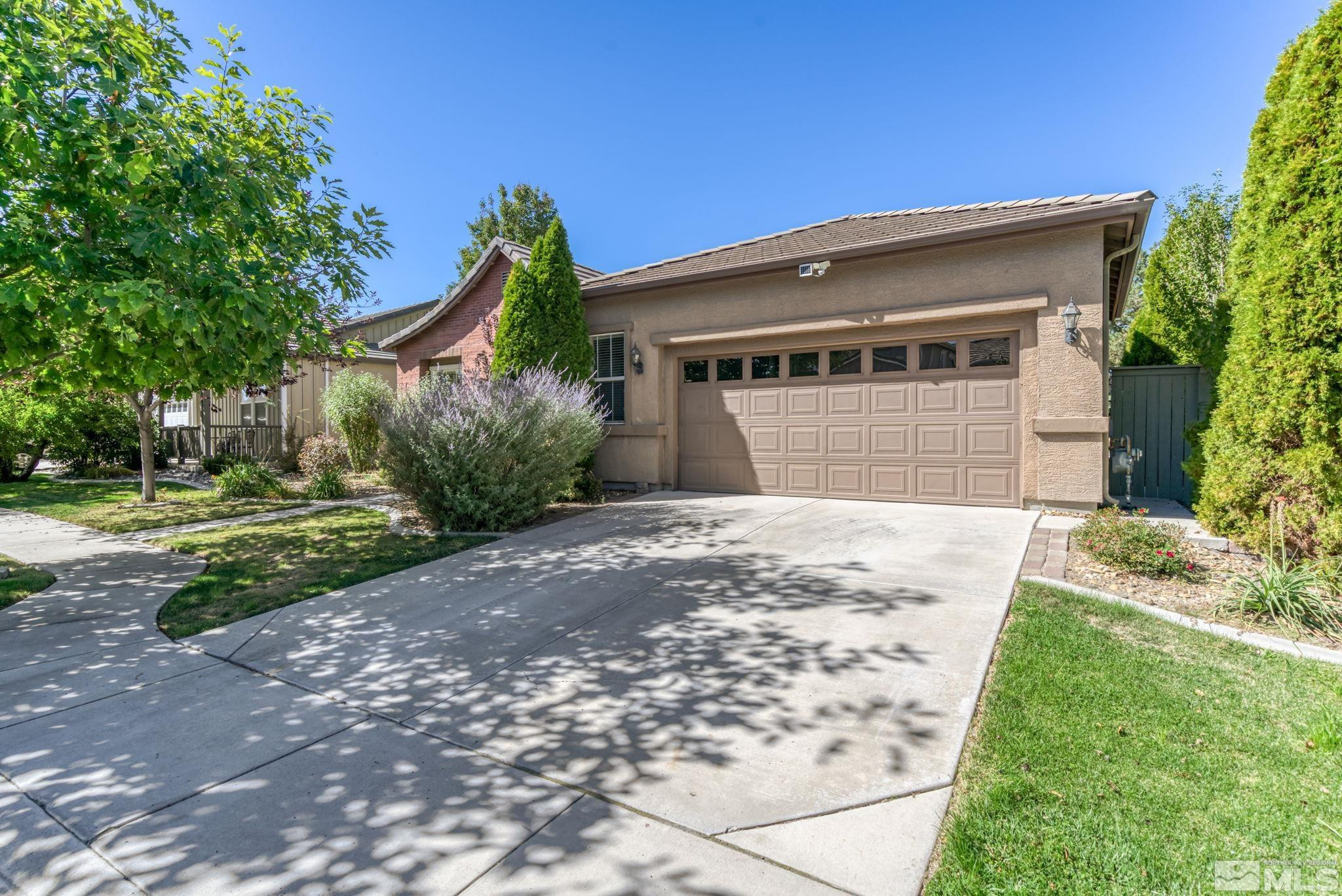10577 Eagle Falls Way Reno, NV 89521 - Photo 2 of 40 Photo 2