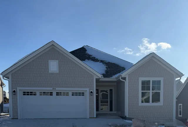 $684,999 | 394 Sandy Circle, Pewaukee, WI 53072