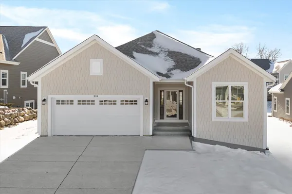 $684,999 | 394 Sandy Circle, Pewaukee, WI 53072