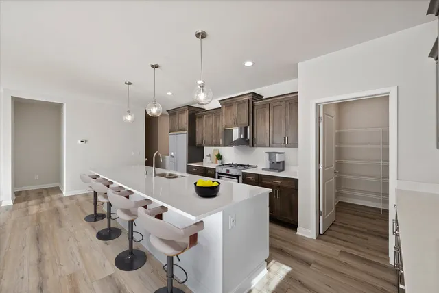 $684,999 | 394 Sandy Circle, Pewaukee, WI 53072