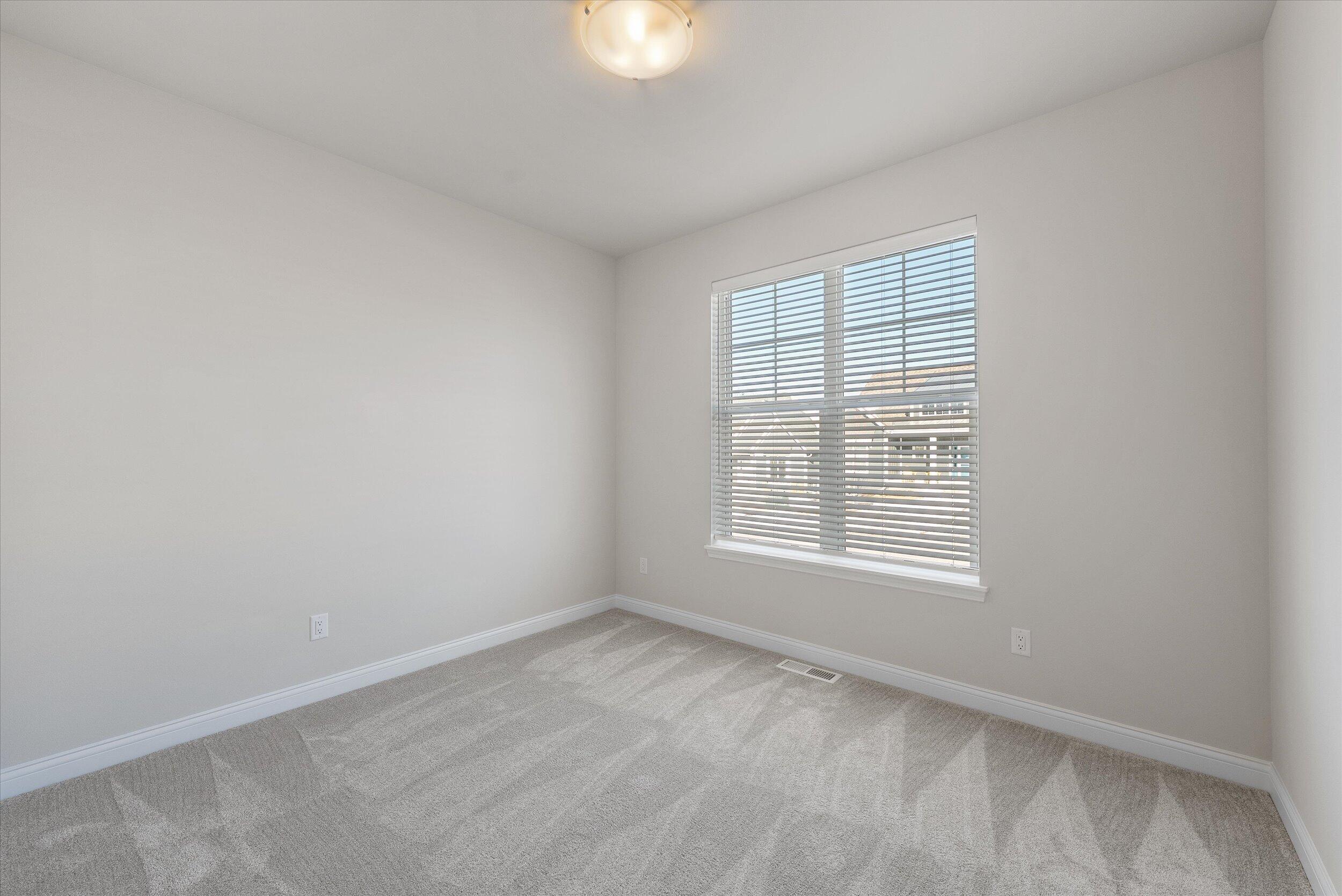 394 Sandy Circle Pewaukee, WI 53072 - Photo 25 of 36 Bedroom 2