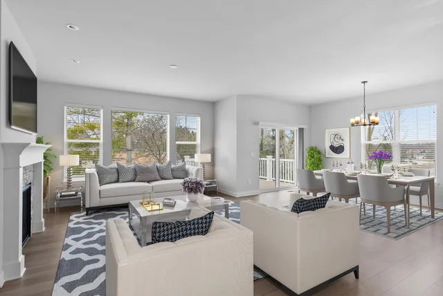 $684,999 | 394 Sandy Circle, Pewaukee, WI 53072