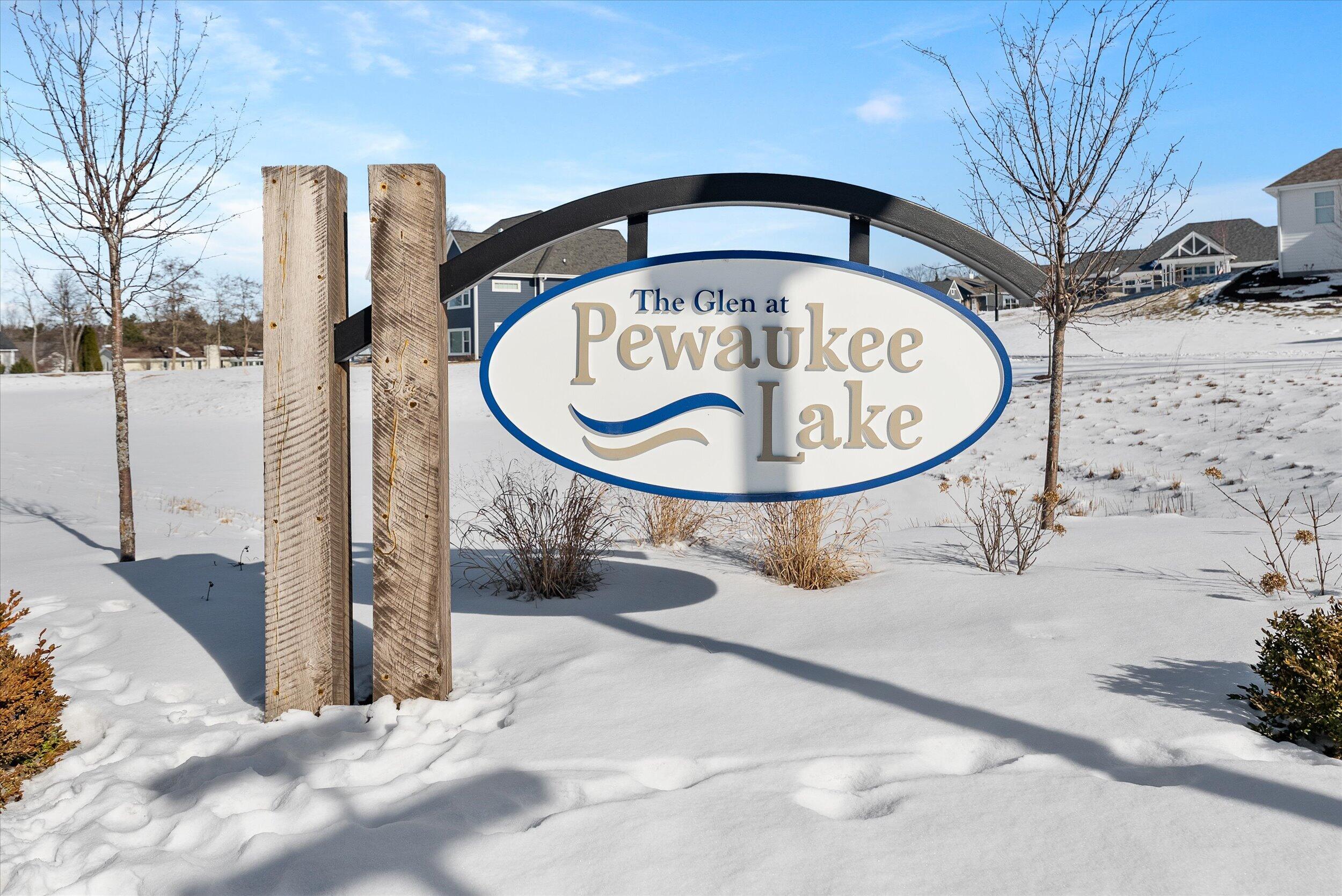 394 Sandy Circle Pewaukee, WI 53072 - Photo 36 of 36 Community Entrance