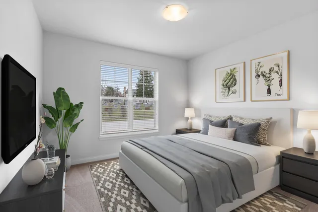 $684,999 | 394 Sandy Circle, Pewaukee, WI 53072