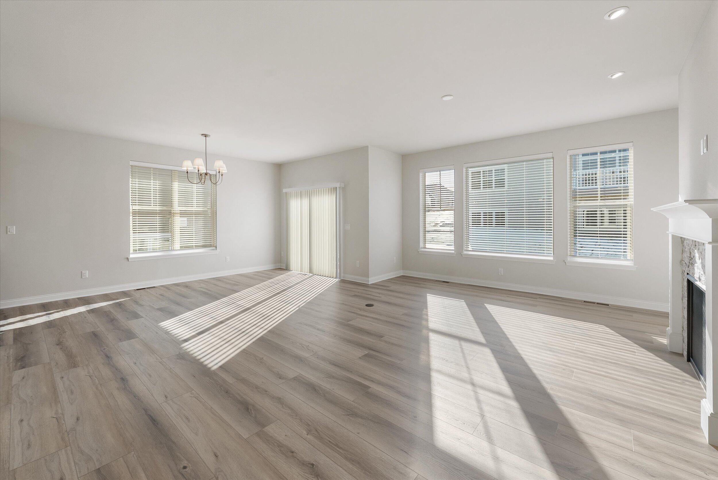 394 Sandy Circle Pewaukee, WI 53072 - Photo 4 of 36 Great Room & Dining