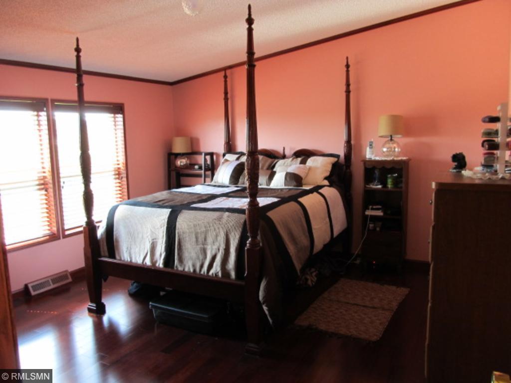 290 177th Street Star Prairie, WI 54026 - Photo 15 of 21 Gallery Image 15