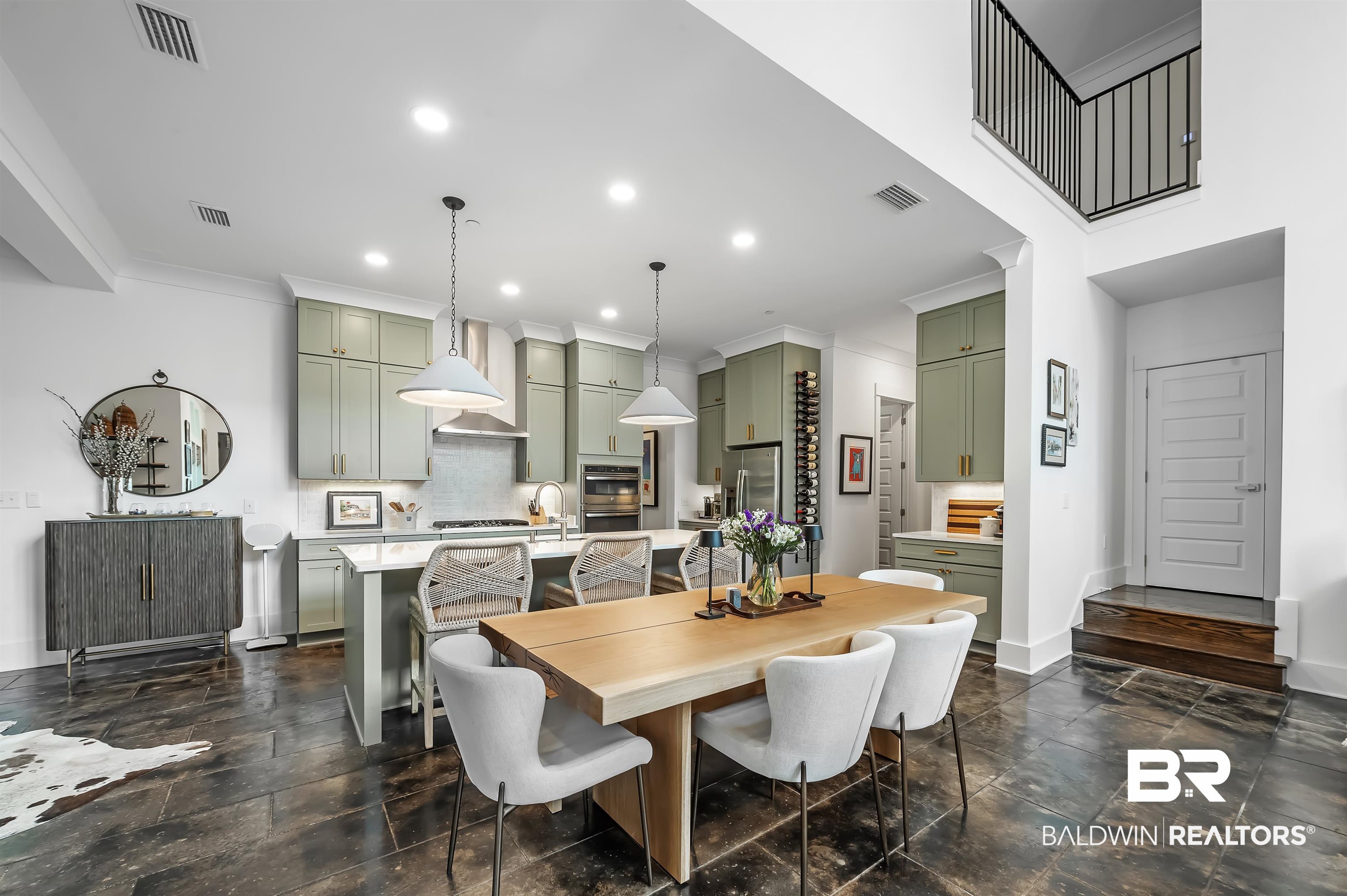 52 North Church Street, Unit C1 Fairhope, AL 36532 - Photo 27 of 72 Dining Area & Kitchen