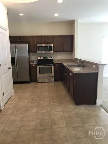 $1,900 | 210 Canyon Oak Loop, Richmond Hill, GA 31324