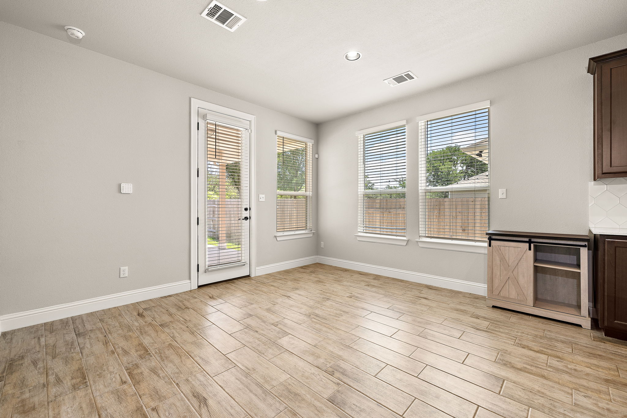 232 Stone Cyn Drive Georgetown, TX 78628 - Photo 6 of 39